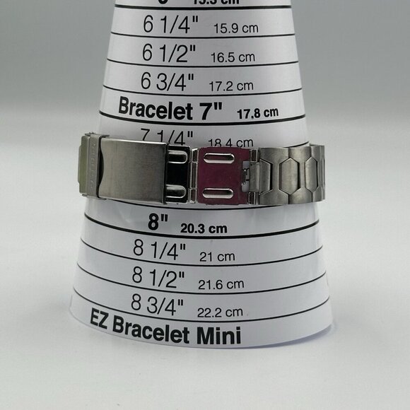 Guess Waterpro Watch Men Silver Tone 38MM Multi Dial Day Date New Battery 8" - Picture 11 of 13